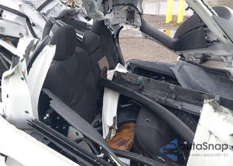 2015 Jeep Cherokee Latitude Altitude z USA, uszkodzony, nr VIN 1C4PJMCB7FW750095